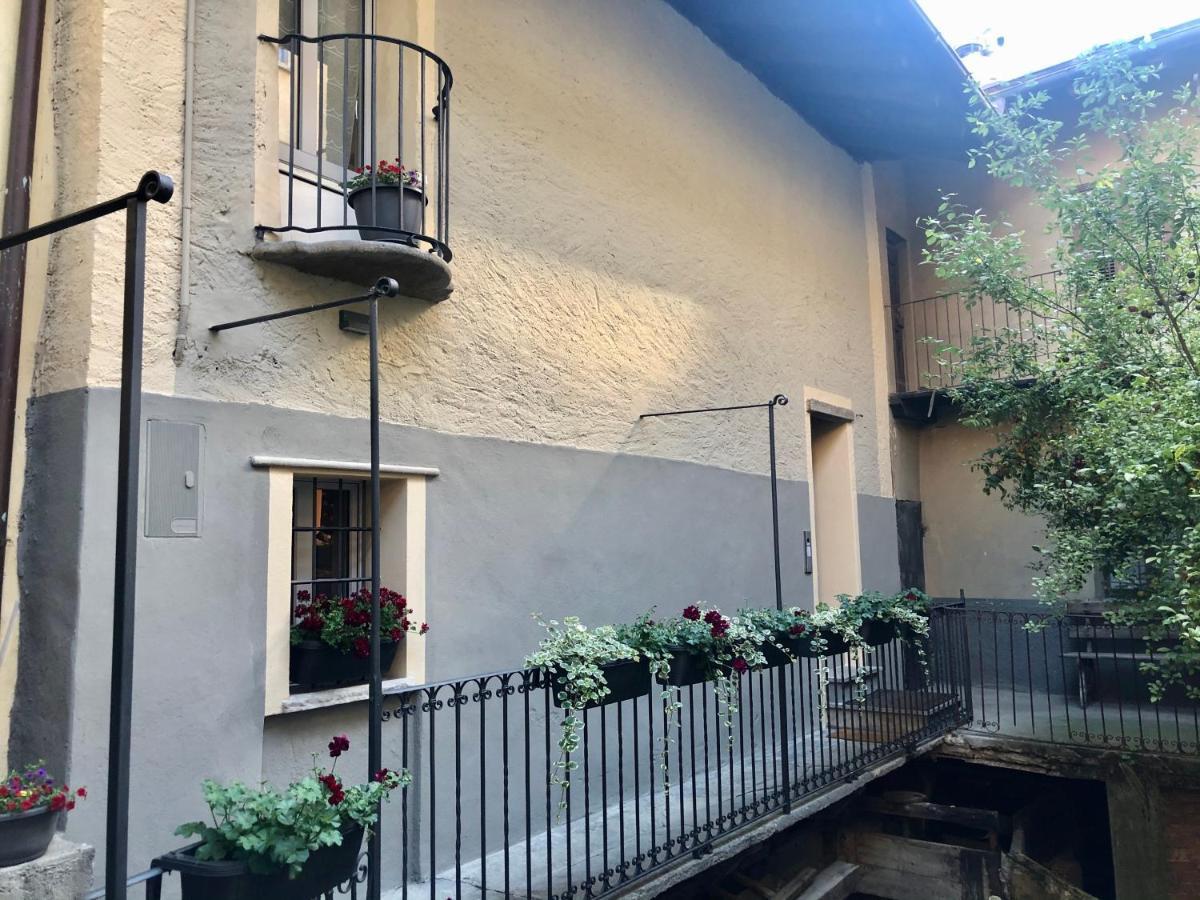 Domus Apartments Aosta Buitenkant foto
